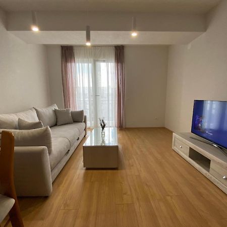 Sis Apartments Ohrid Bagian luar foto