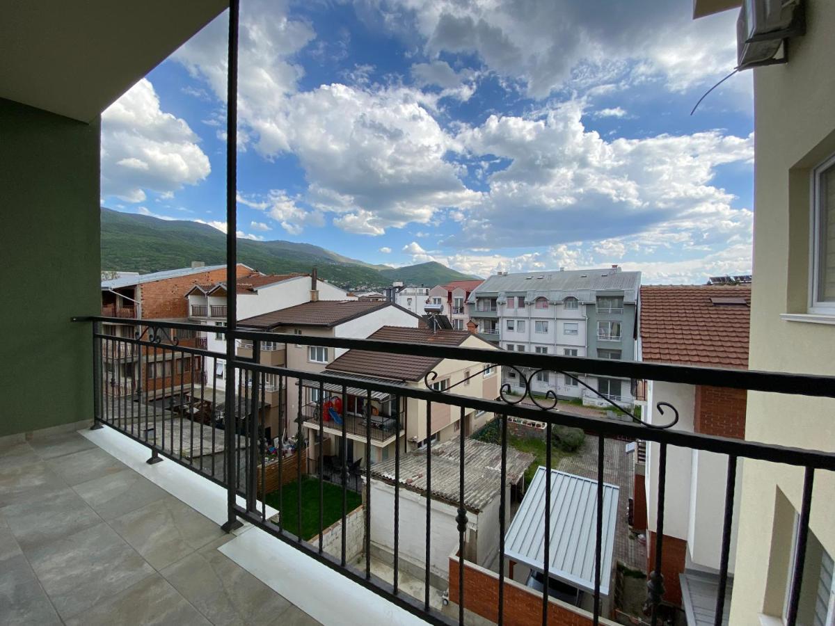 Sis Apartments Ohrid Bagian luar foto