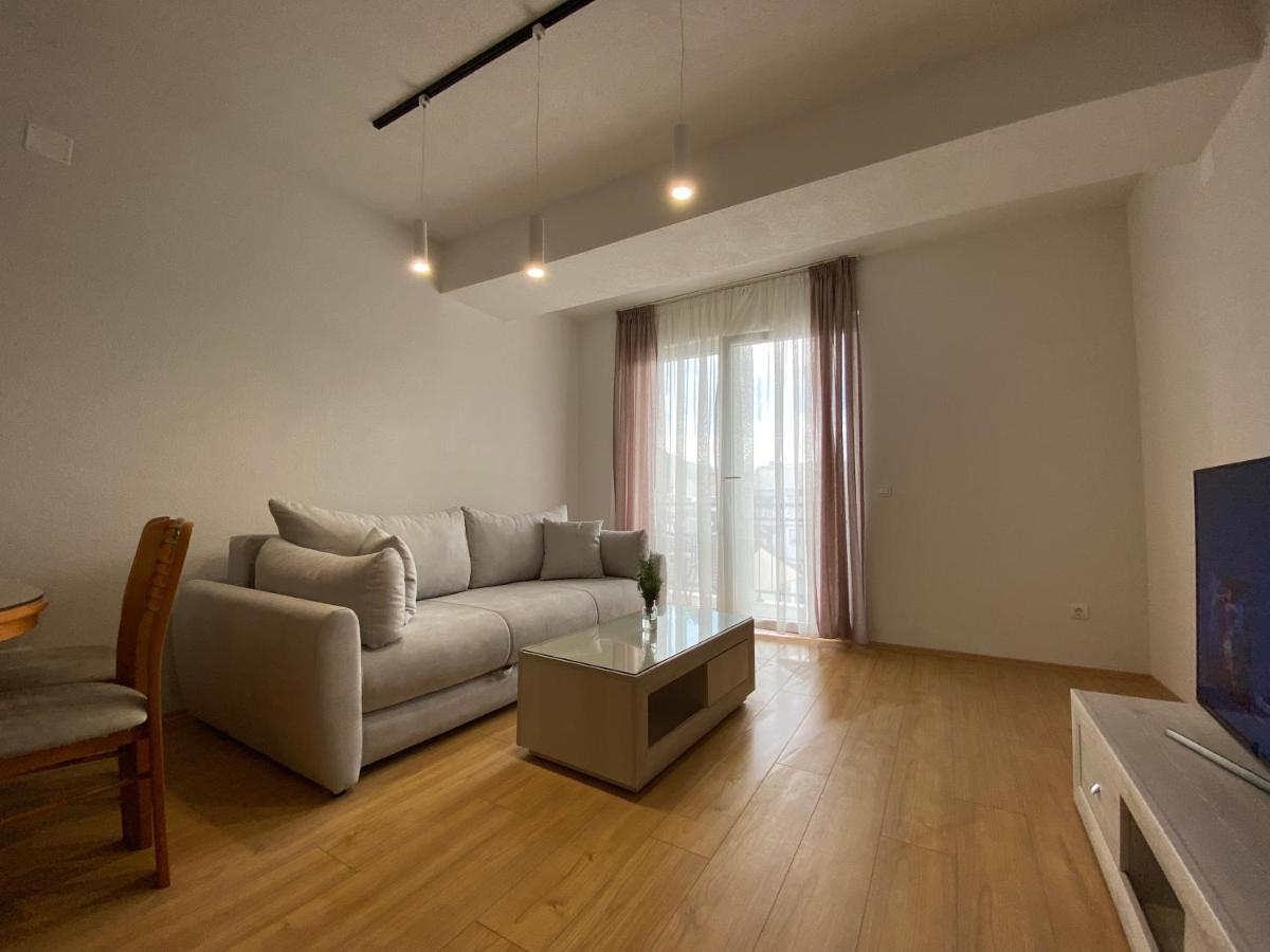 Sis Apartments Ohrid Bagian luar foto
