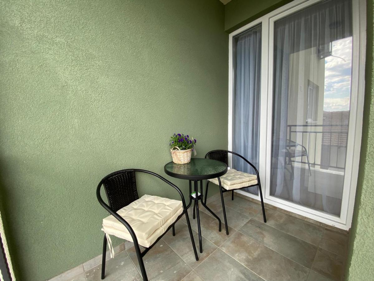 Sis Apartments Ohrid Bagian luar foto
