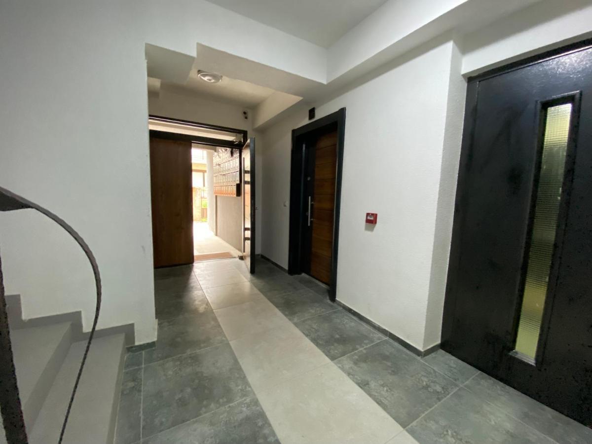 Sis Apartments Ohrid Bagian luar foto