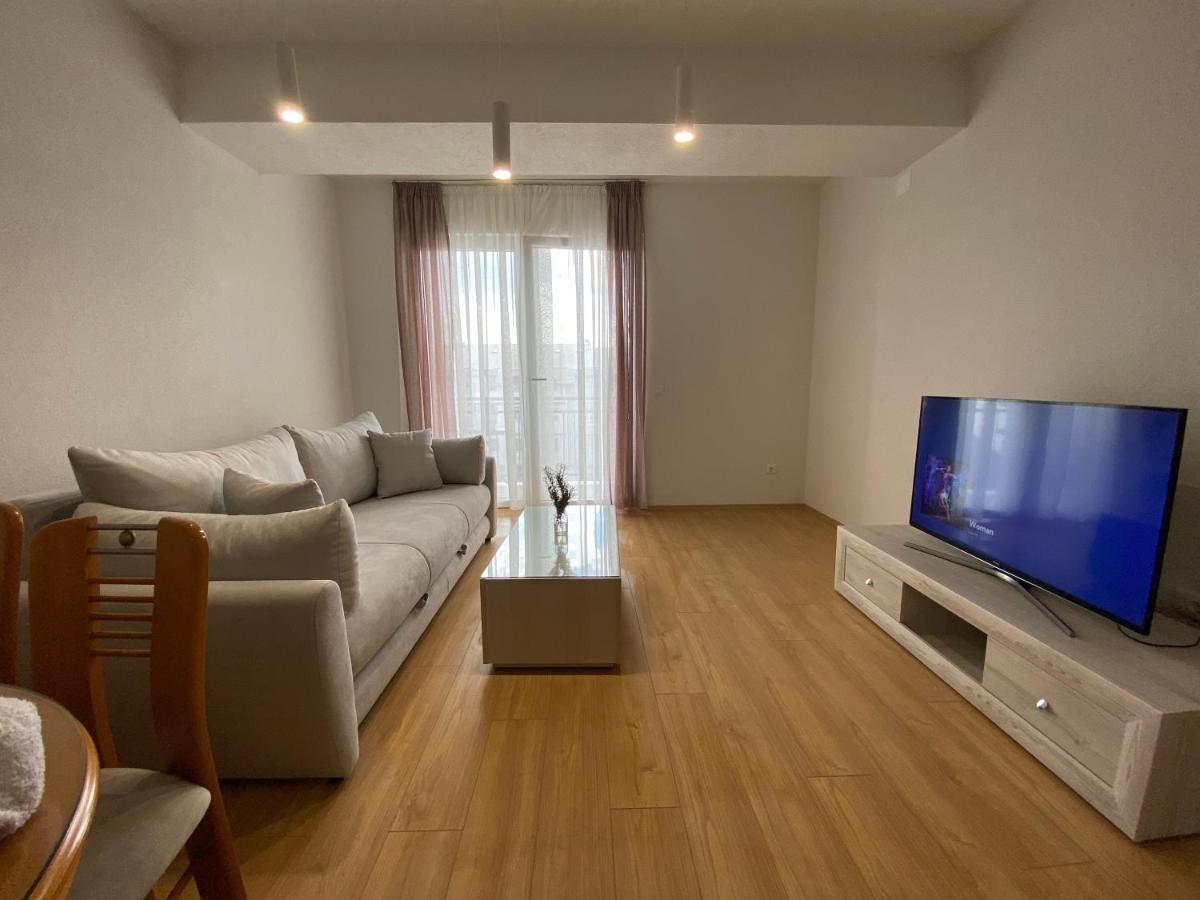 Sis Apartments Ohrid Bagian luar foto